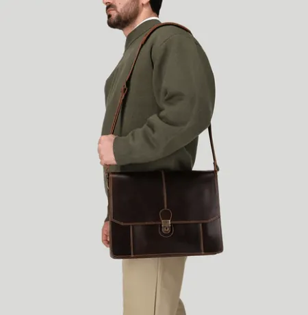 Buckle & Seam Satchel Cara in Brown Leather