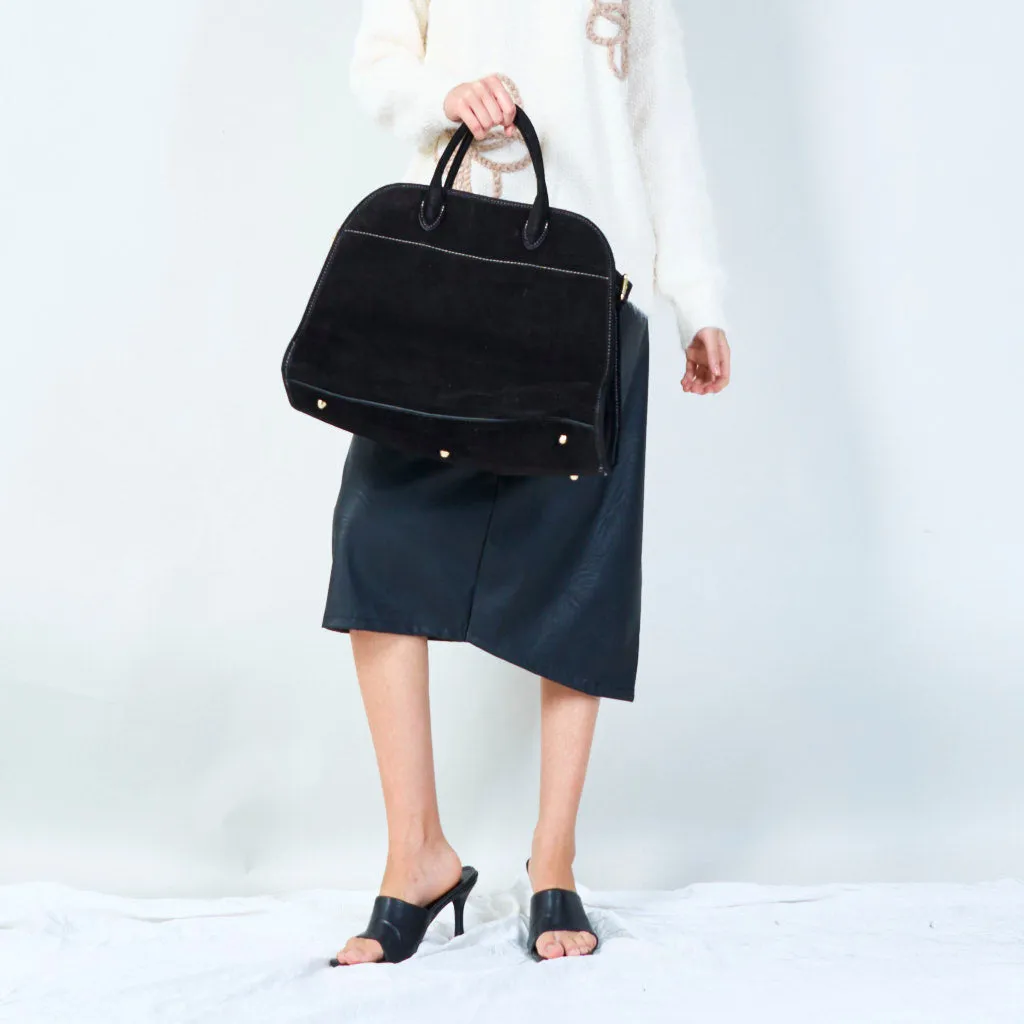 Elegant structured handbag with sturdy handles wholesale