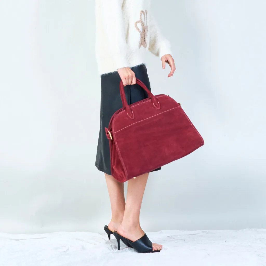 Elegant structured handbag with sturdy handles wholesale