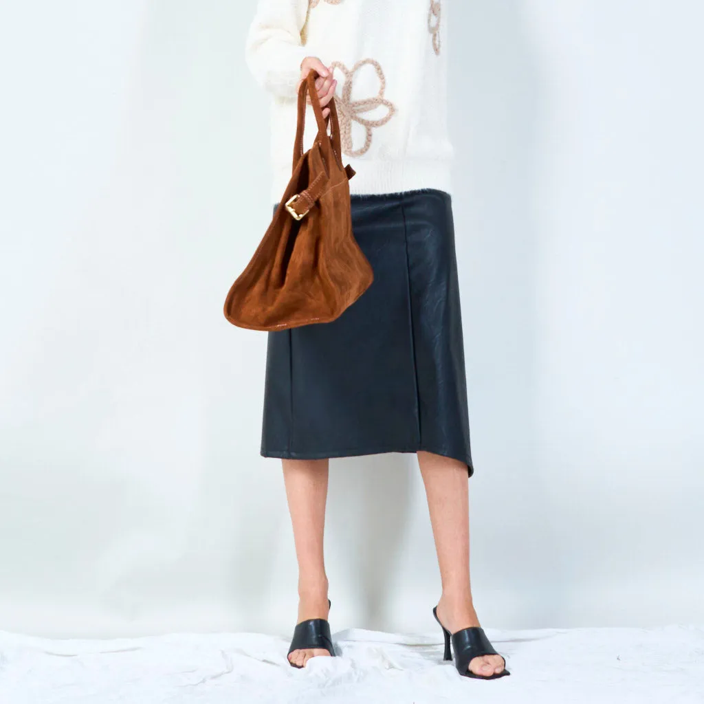 Elegant structured handbag with sturdy handles wholesale