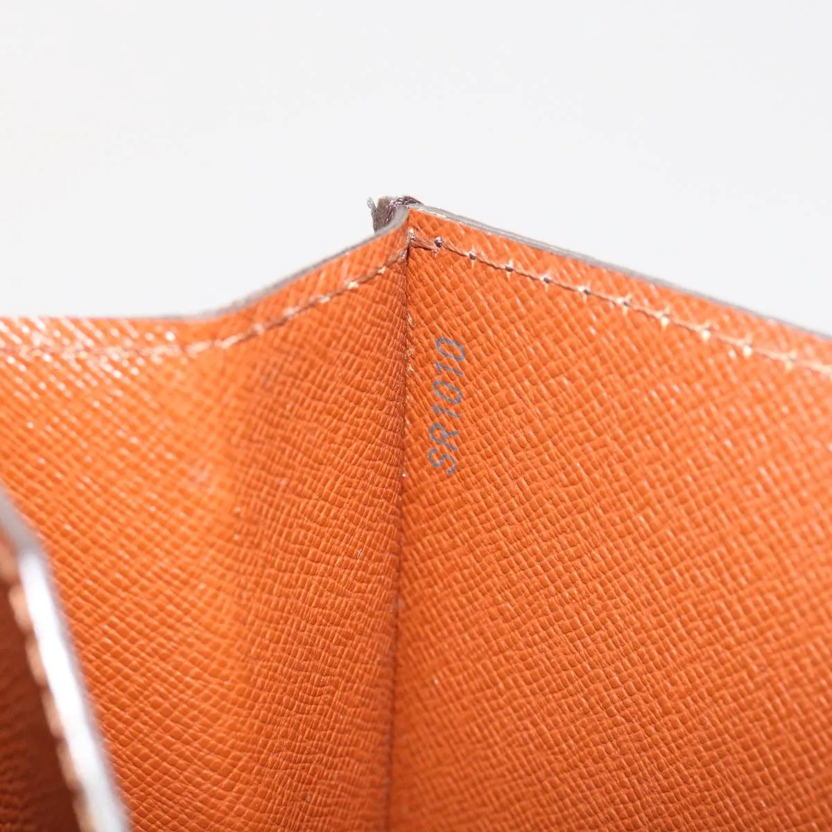 Louis Vuitton Serviette Conseiller  Canvas Handbag ()