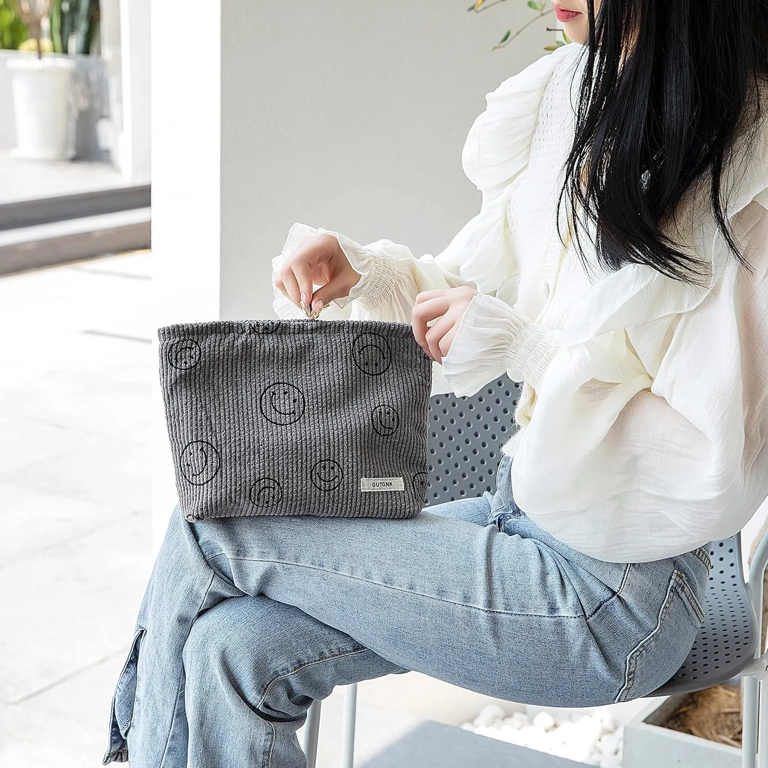 Makeup bag for Women, Corduroy Cosmetic Bag Aesthetic Design Ladies Tote Bag,Cute Smiley Face Makeup Organizer with Zipper - Gray
