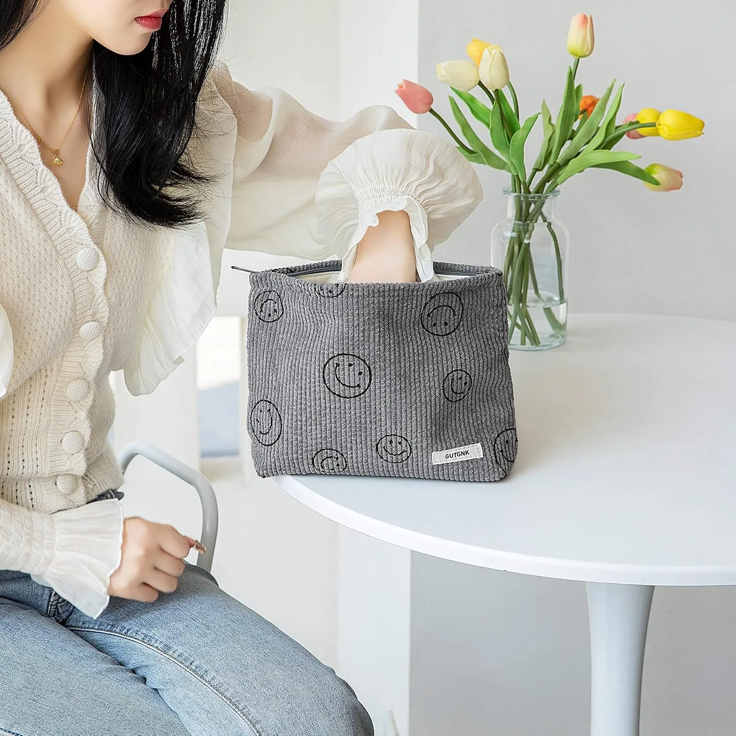 Makeup bag for Women, Corduroy Cosmetic Bag Aesthetic Design Ladies Tote Bag,Cute Smiley Face Makeup Organizer with Zipper - Gray
