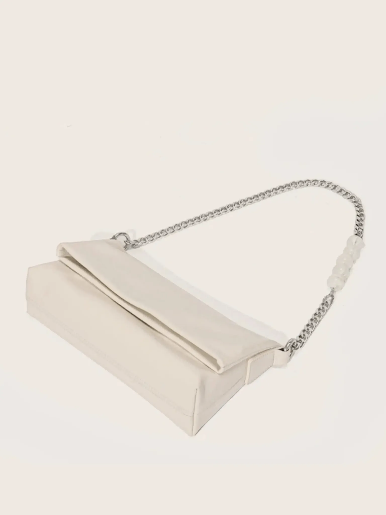 Noelle | Sleek Shoulder Bag with Chain and Pearl Detail