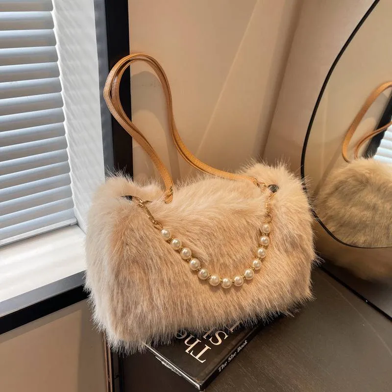 Plush Pearl Chain Shoulder Bag – Chic & Versatile for Autumn and Winter