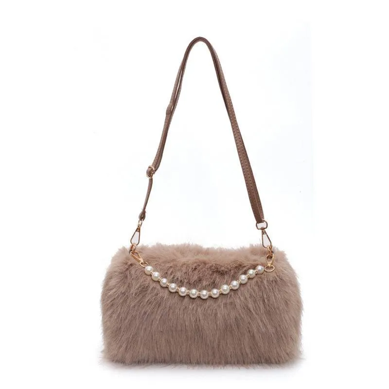 Plush Pearl Chain Shoulder Bag – Chic & Versatile for Autumn and Winter