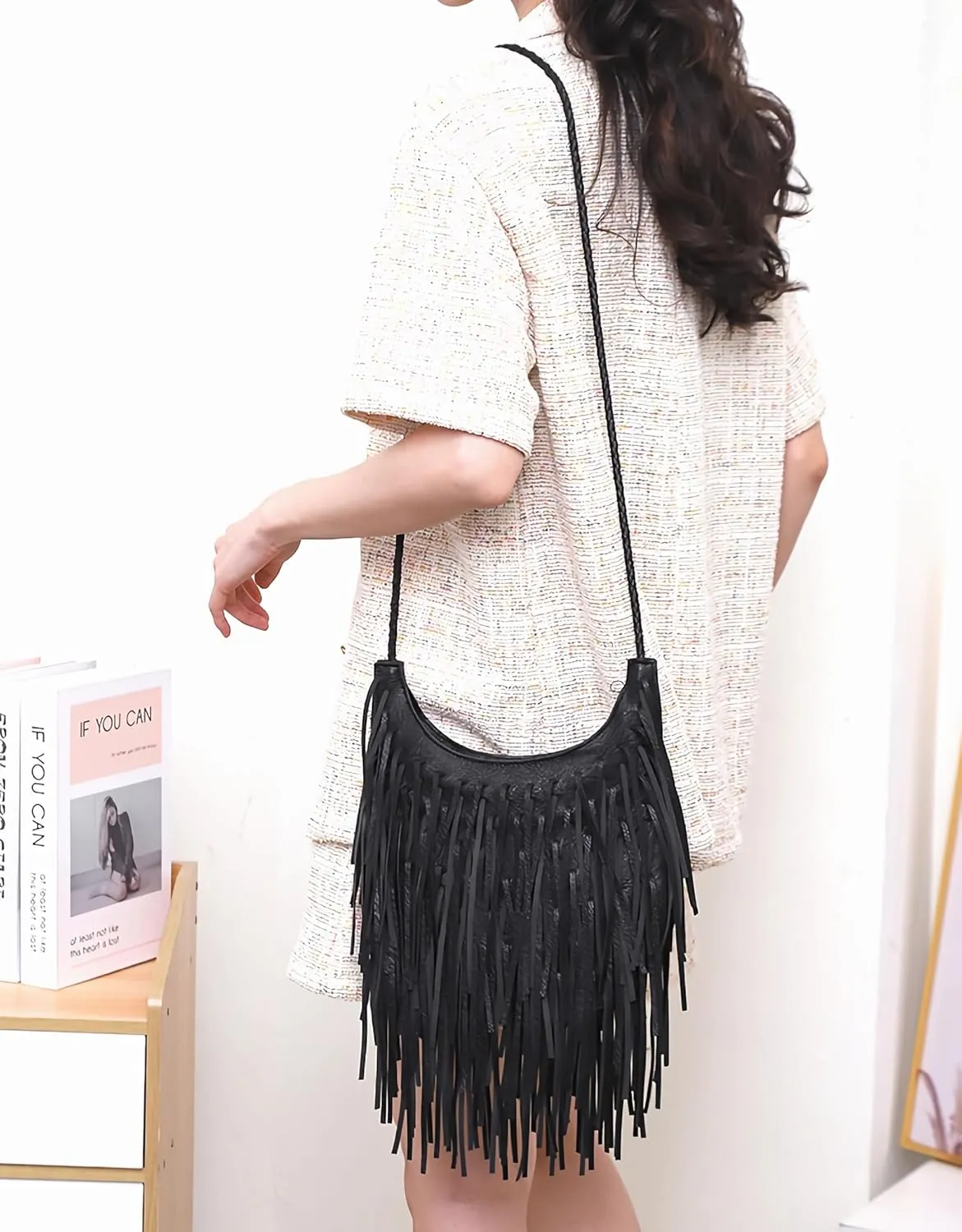 Saddhu Fringe Crossbody Purse for Women Faux Leather Handbag Tassel Bohemian Cross Body Bag for Wedding Cocktail Party