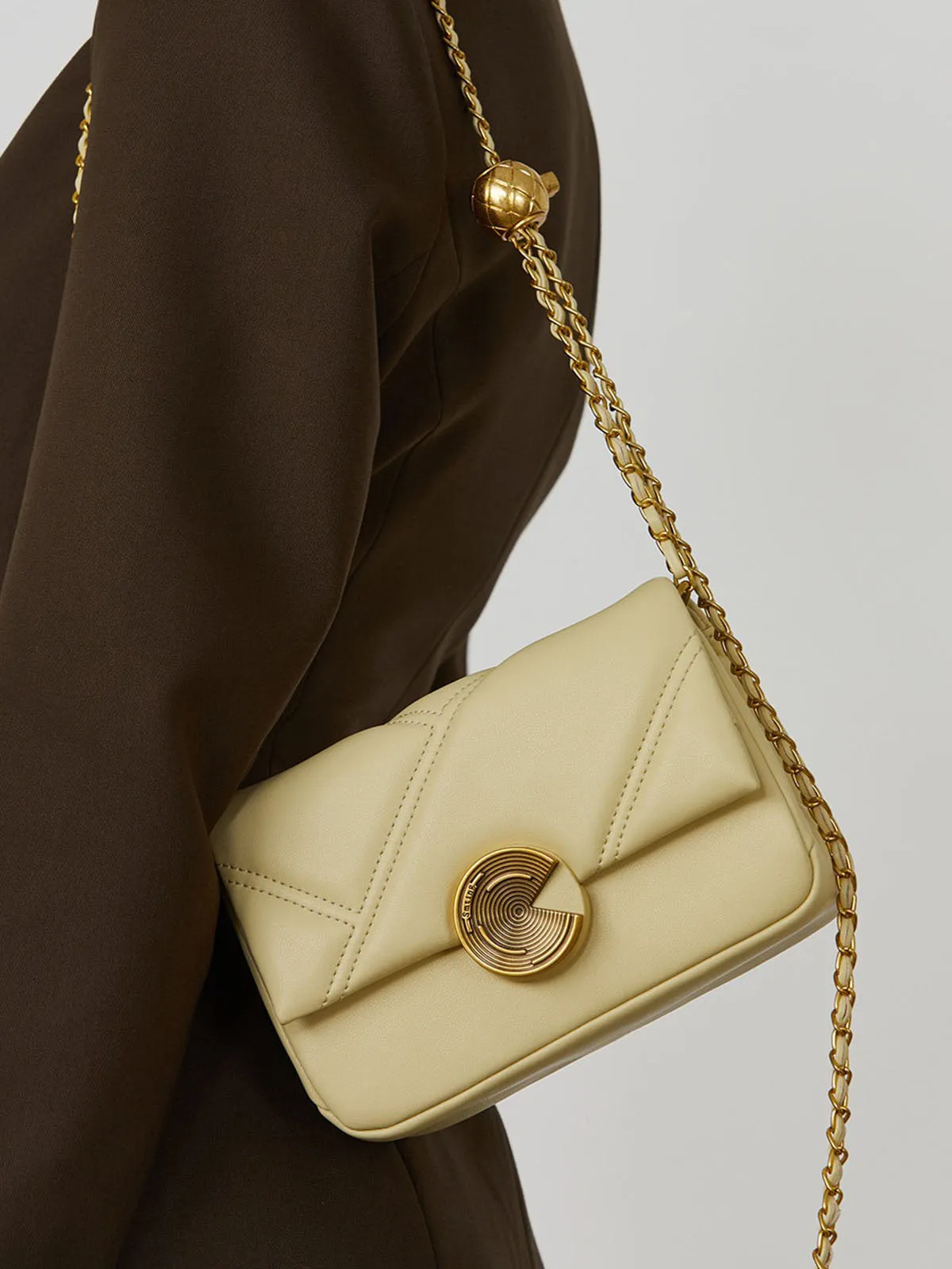 Smting | quilted chain bag with Disc Lock