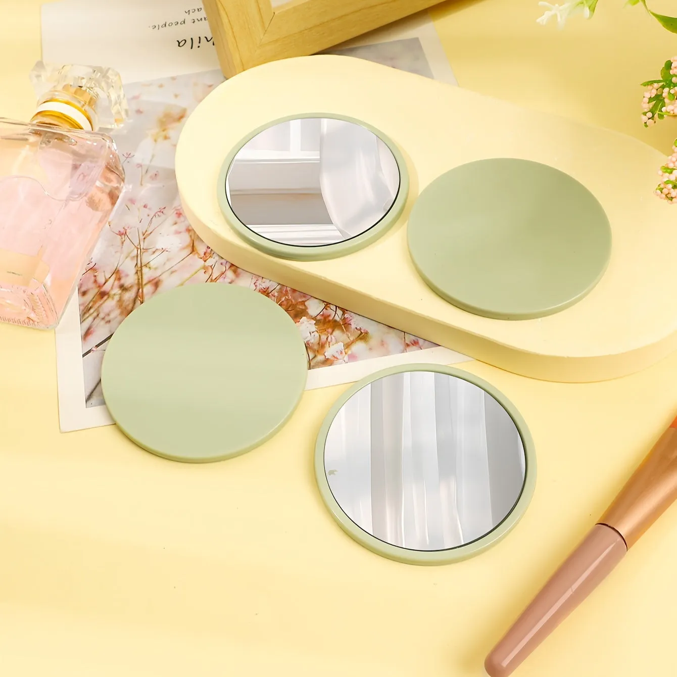 Travelfriendly Small Round Mirror for Makeup onthego